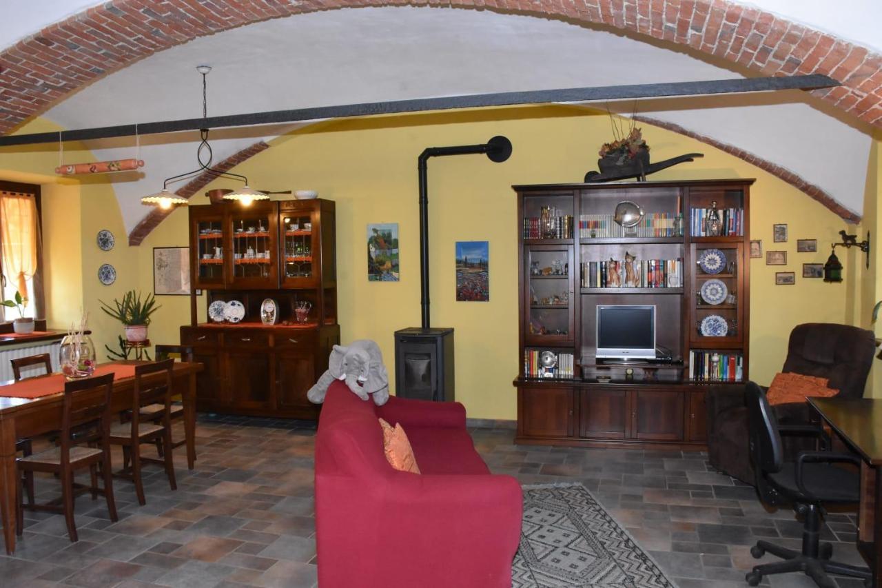 La Casa Di Enzo Acomodação com café da manhã Lequio Tanaro Exterior foto