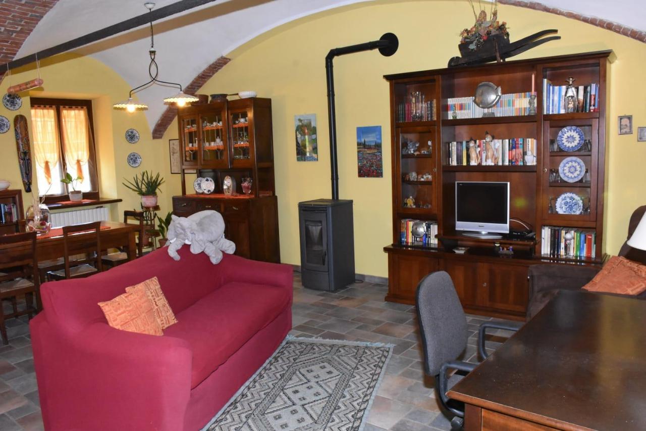 La Casa Di Enzo Acomodação com café da manhã Lequio Tanaro Exterior foto